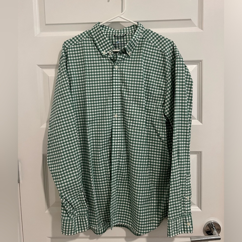 Vineyard Vines On the Go Button Up